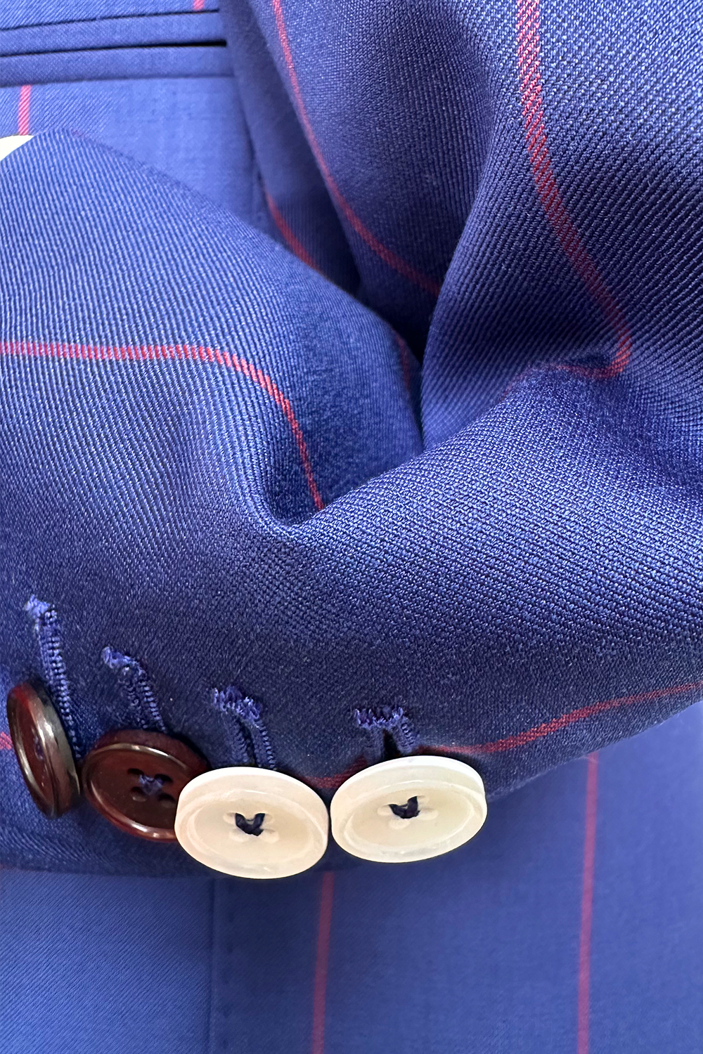 ABITO MONOPETTO A RIGHE BLU E BORDEAUX