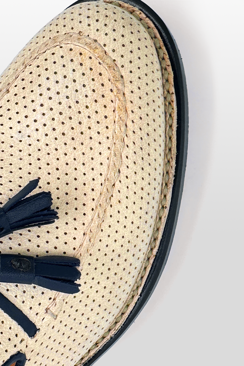 MOCASSINO ESTIVO IN BUFALO FORATO