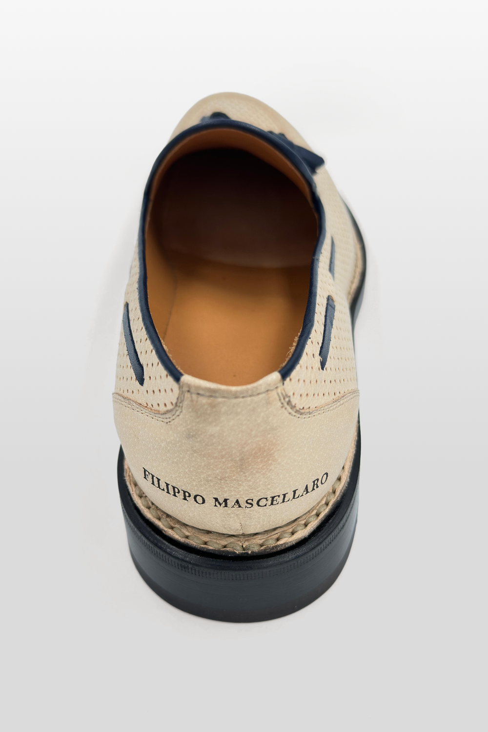 MOCASSINO ESTIVO IN BUFALO FORATO