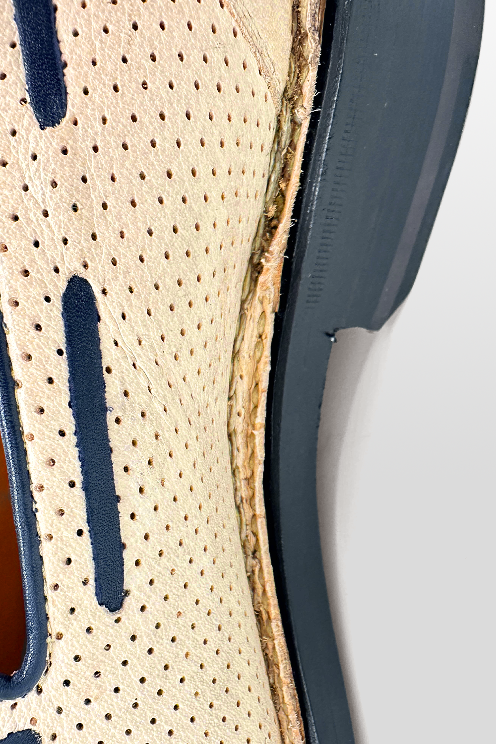 MOCASSINO ESTIVO IN BUFALO FORATO