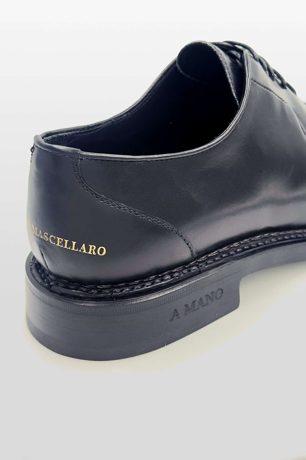 DERBY NERA IN PELLE DI VITELLO