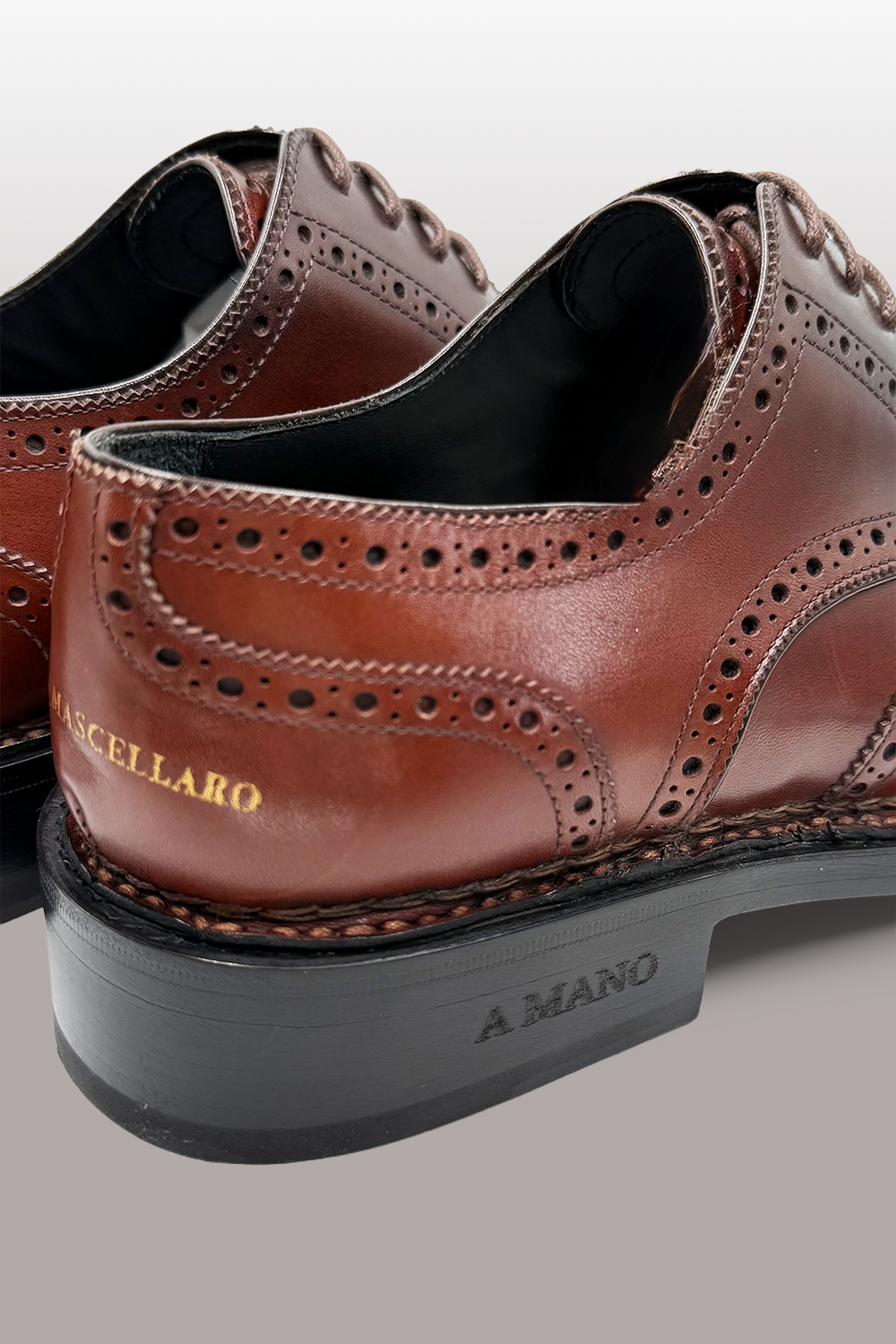 SCARPA DERBY BROGUE IN PREGIATA PELLE SHELL CORDOVAN