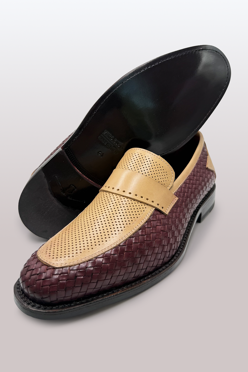 MOCASSINO IN PELLE INTRECCIATA & PELLE TRAFORATA