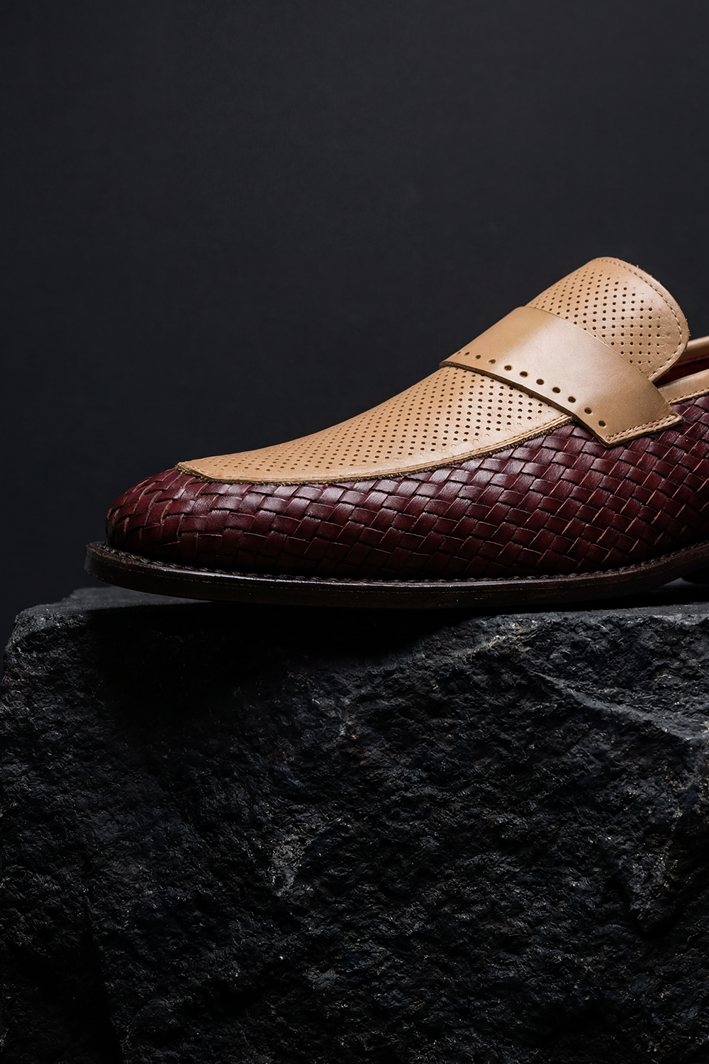 MOCASSINO IN PELLE INTRECCIATA & PELLE TRAFORATA