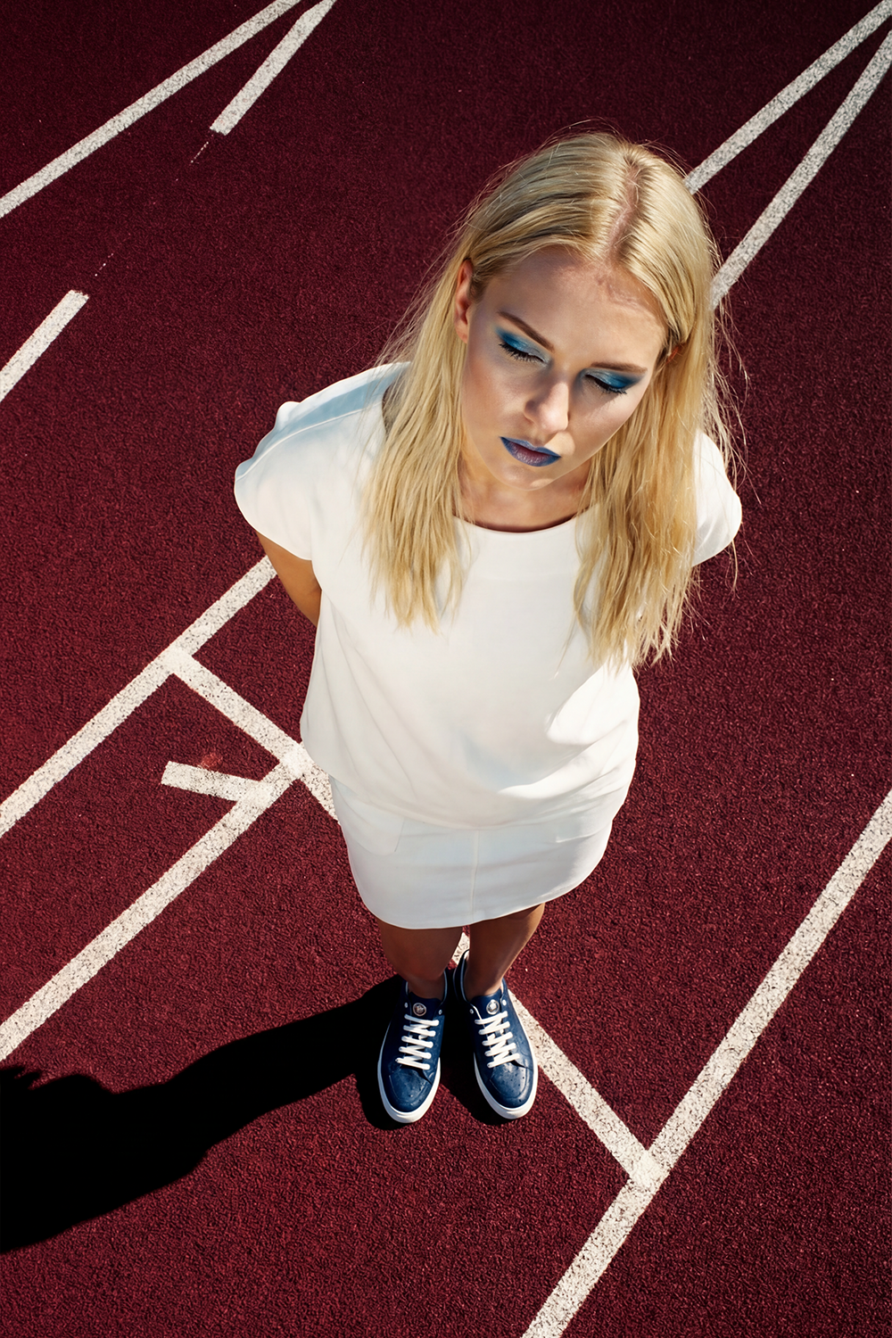 SNEAKERS IN STRUZZO – BLU NOTTE